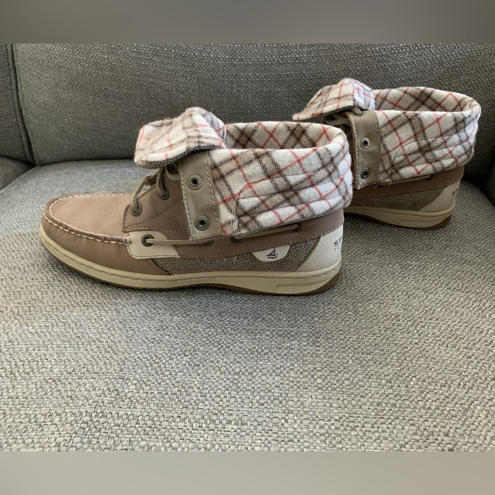 Sperry fold over or high top bootie. Size 9.5